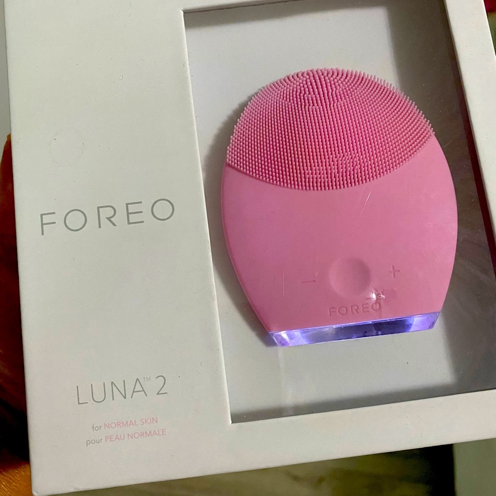 Foreo Luna 2 and mask and Foreo UFO 2